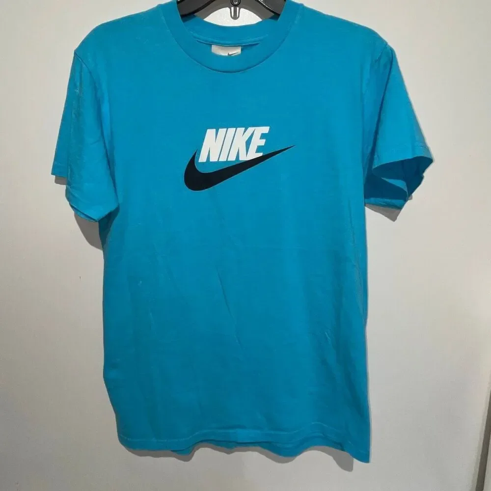 Nike Men's Sky Blue Swoosh Logo Spell Out Cotton Short Sleeve T-Shirt Size Small